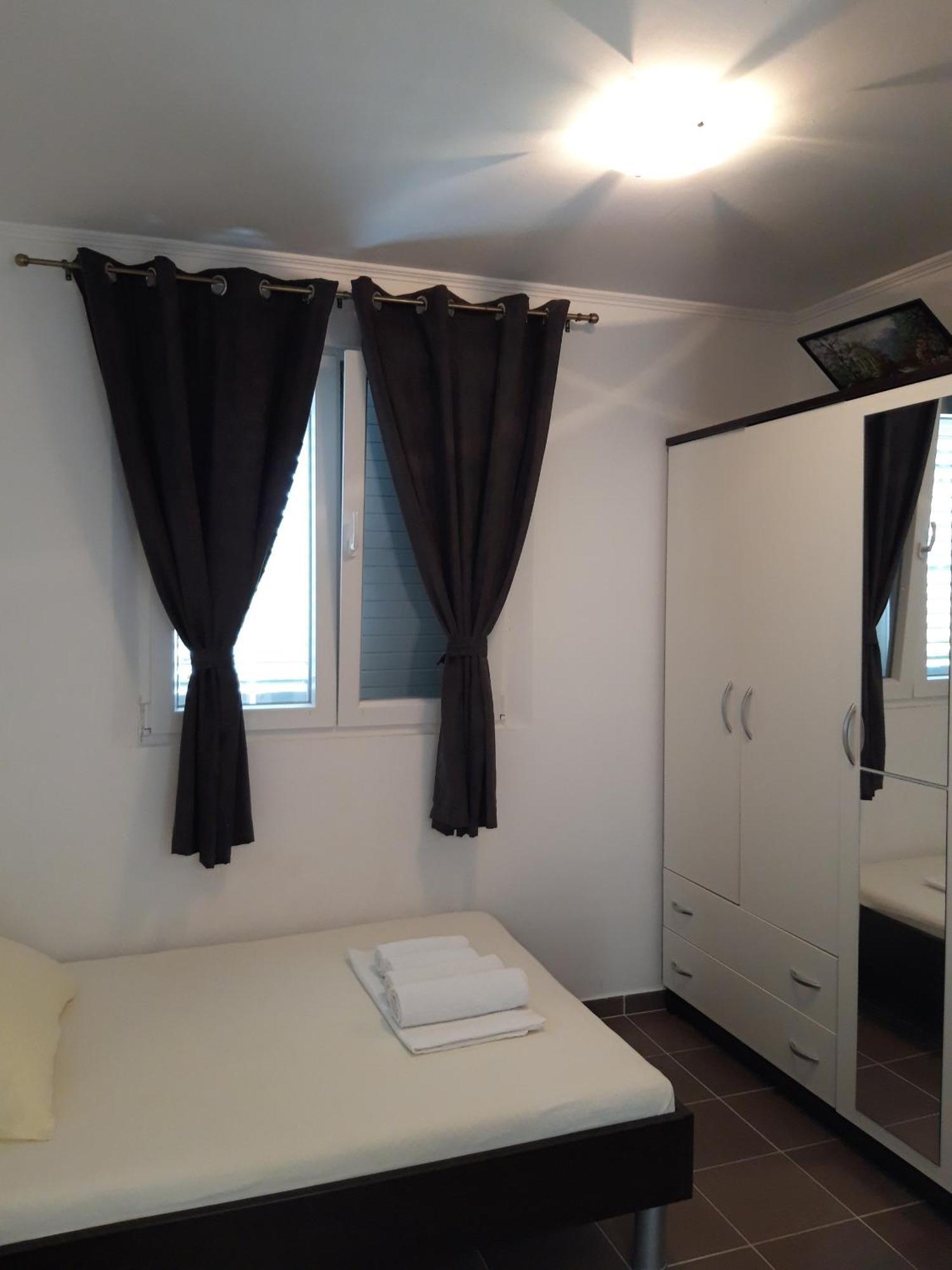 Apartments By The Sea Cove Blaca, Mljet - 4899 Saplunara Phòng bức ảnh