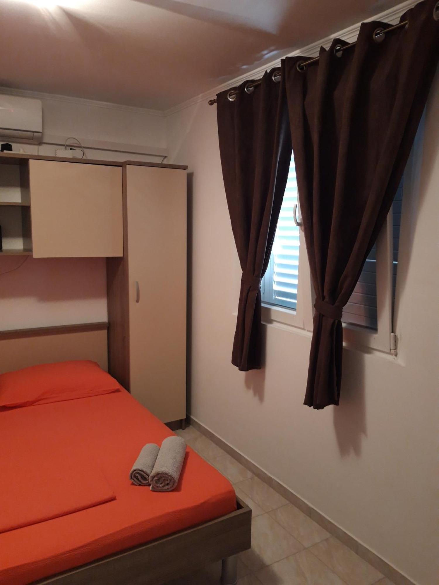 Apartments By The Sea Cove Blaca, Mljet - 4899 Saplunara Phòng bức ảnh